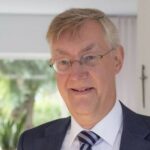 Dr. M.J. de Vries